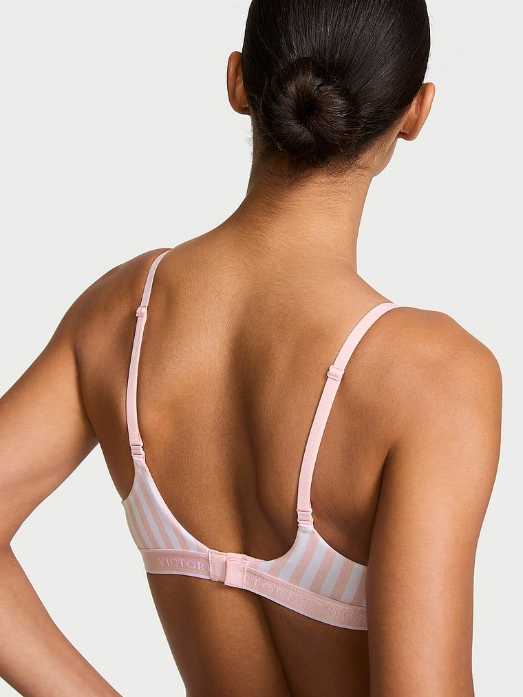 Push-up bavlněná podprsenka Perfect Shape. Produkt má vzorovanou barvu a pochází z kolekce triček.