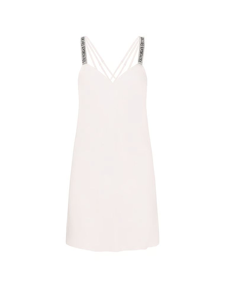 Satěnová noční košile s lesklými ramínky, Scattered Shine Strap Slip. Produkt je bílé barvy a pochází z kolekce Very Sexy.