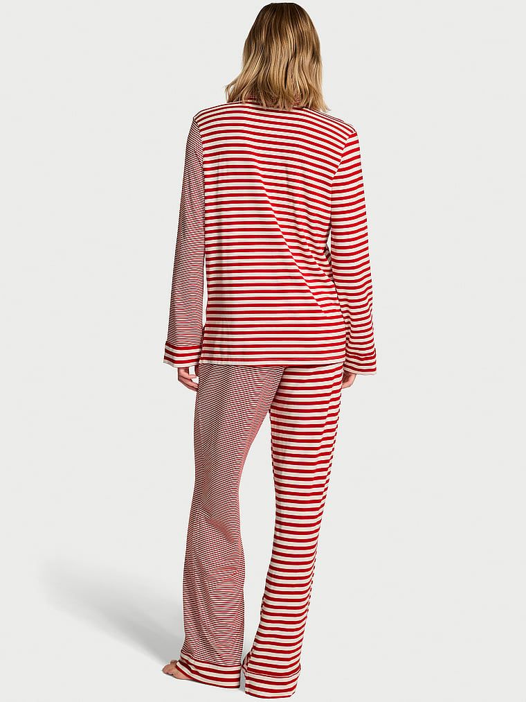 Dlouhé modální pyžamo. Produkt je vzorovaný a pochází z kolekce Victoria's Secret.