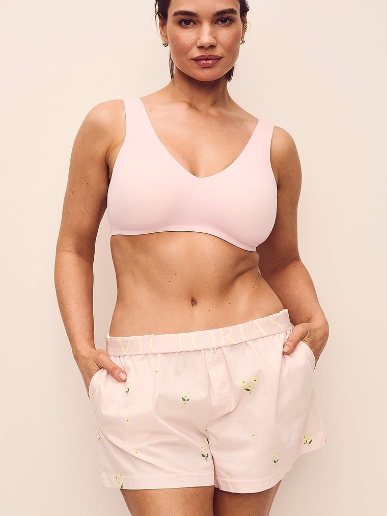 SlumberBra na každý den i na spaní. Produkt je růžové barvy a pochází z kolekce triček.