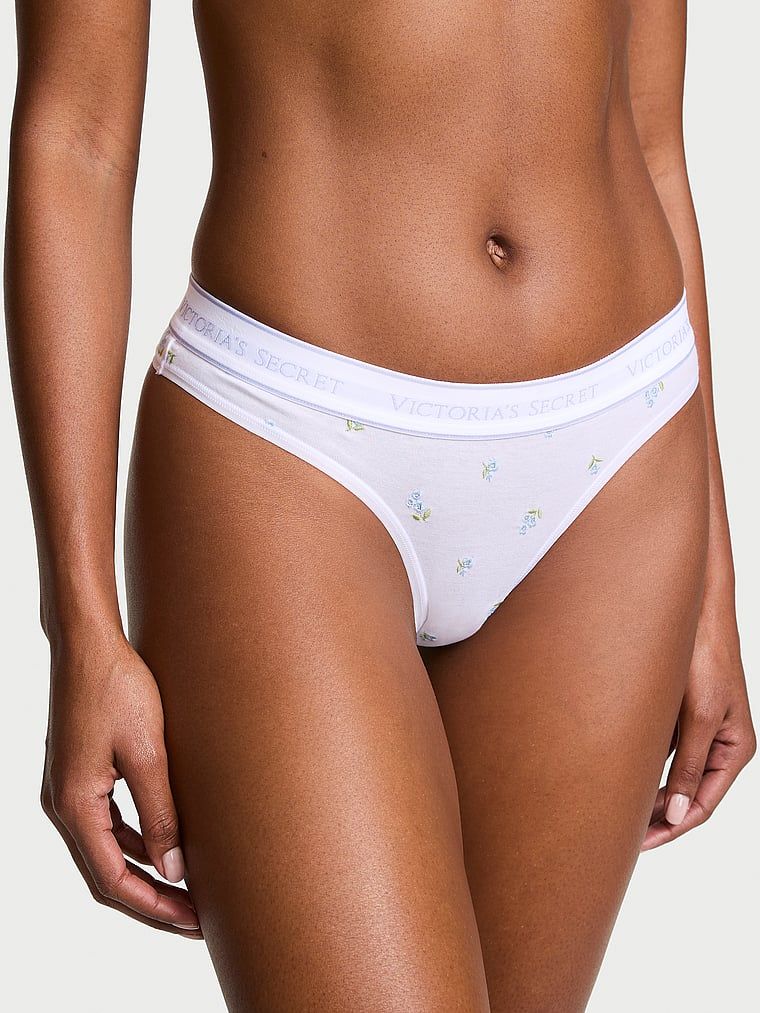 Bavlněné tanga s výšivkou a logem. Produkt je vzorovaný a pochází z kolekce Cotton.