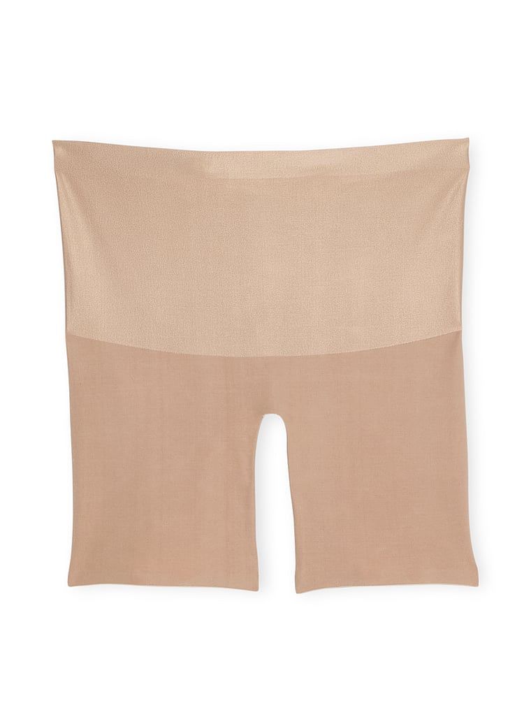 Vyhlazující tvarující šortky Shimmer s vysokým pasem. Produkt je béžový a pochází z kolekce Body by Victoria.