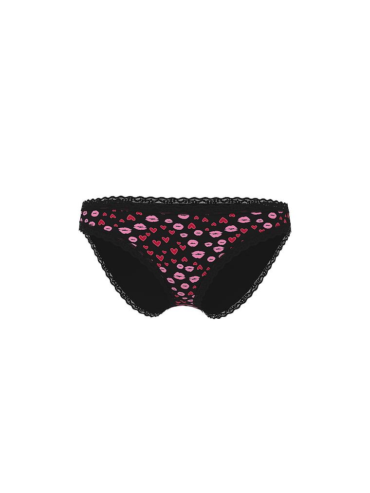 Bavlněné kalhotky s krajkovými bikinami s krajkovým lemováním. Produkt je vzorovaný a pochází z kolekce Lace Trim.