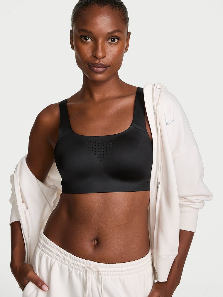 VSX Featherweight Max GlossyTech Maximum Support sportovní podprsenka. Produkt je černý a pochází z kolekce VSX.
