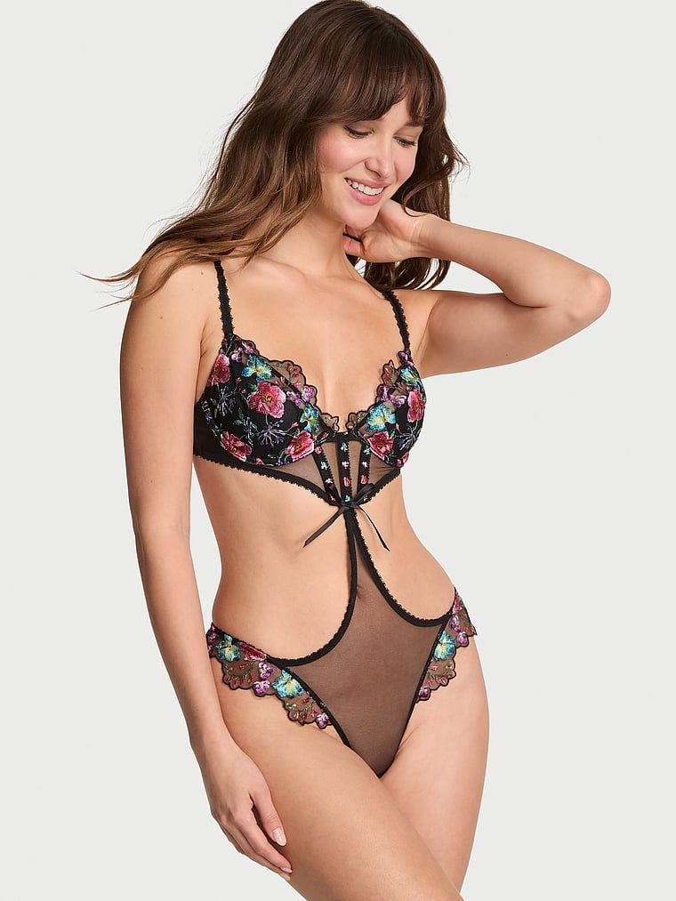 Very Sexy Černé, lehce podšité body s demi podprsenkou s velkým výstřihem a s výšivkou květů
