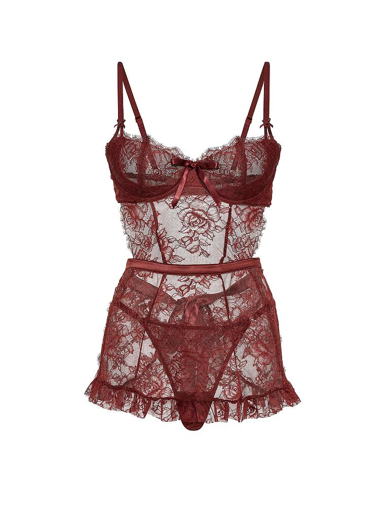 Zástěra a tanga Wicked Rose Lace. Produkt je červené barvy a pochází z kolekce Very Sexy.