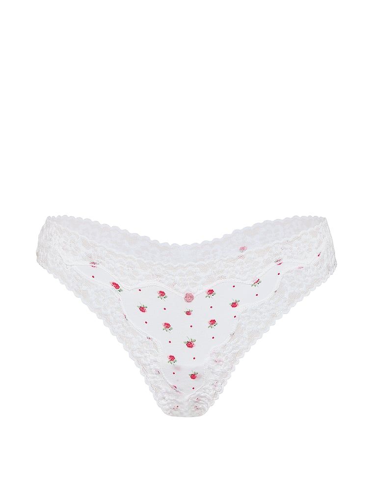 Bavlněná tanga s krajkou a lemem s krajkou. Produkt má květinovou barvu a pochází z kolekce Lace Trim.