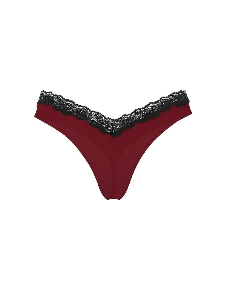 Tanga s krajkou a vysoko střiženými nohavičkami. Produkt je červené barvy a pochází z kolekce Very Sexy.