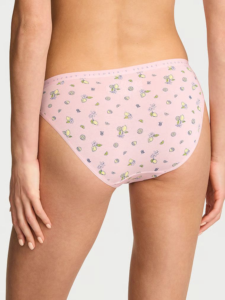 Bavlněné kalhotky v bikinách. Produkt je vzorovaný a pochází z kolekce Victoria's Secret.