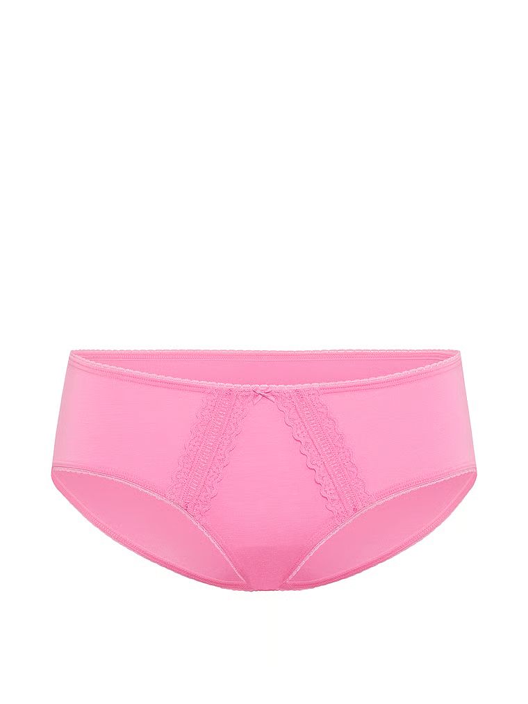 Bavlněné kalhotky s vložkami Hiphugger s krajkovým lemováním. Produkt je růžové barvy a pochází z kolekce Victoria's Secret.
