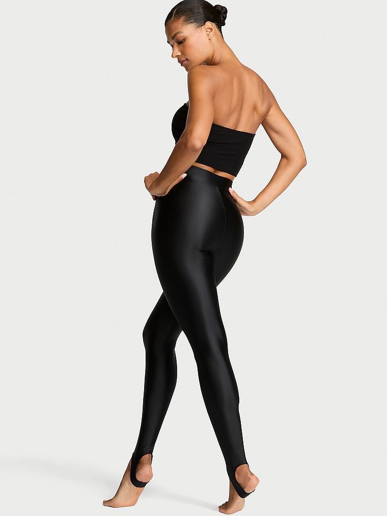 Legíny vyrobené z lesklého materiálu VSX GlossyTech Stirrup. Produkt je černý a pochází z kolekce VSX.