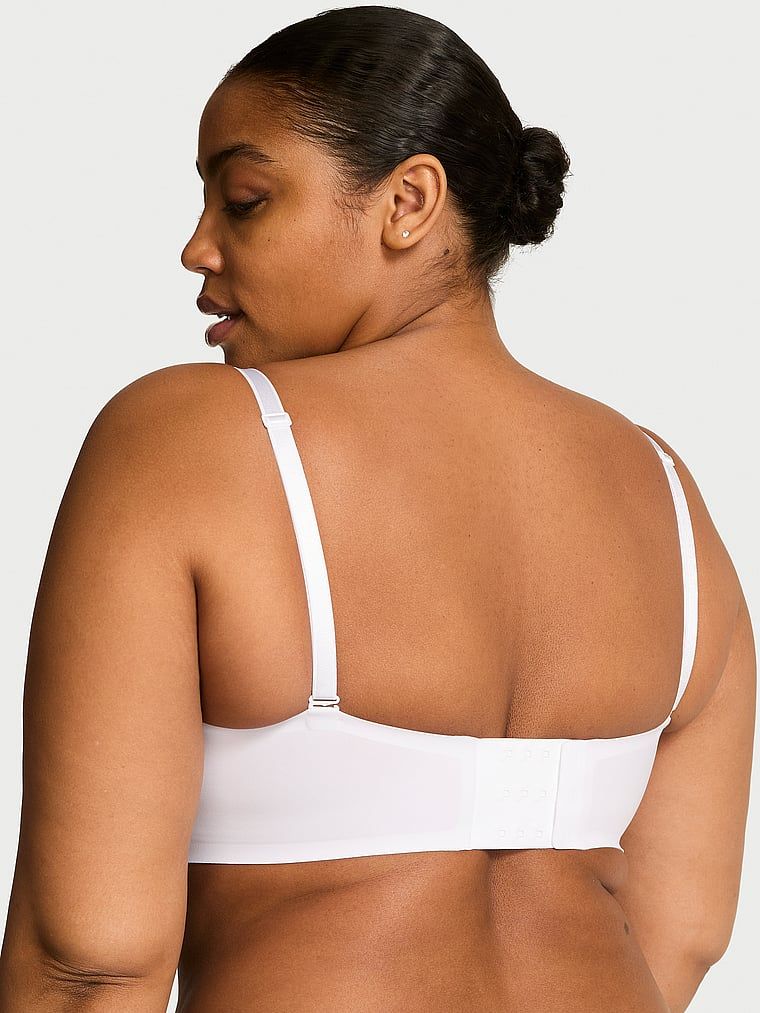 Push-up podprsenka bez ramínek a s kosticemi Perfect Comfort Strapless. Produkt je bílý a pochází z kolekce Victoria's Secret Bare.