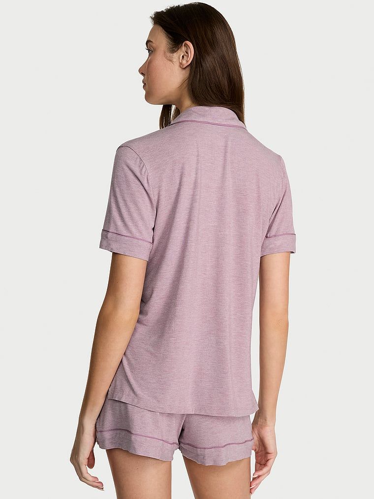 Modální pyžamo se SoSoft kraťasy. Produkt je fialové barvy a pochází z kolekce Victoria's Secret.