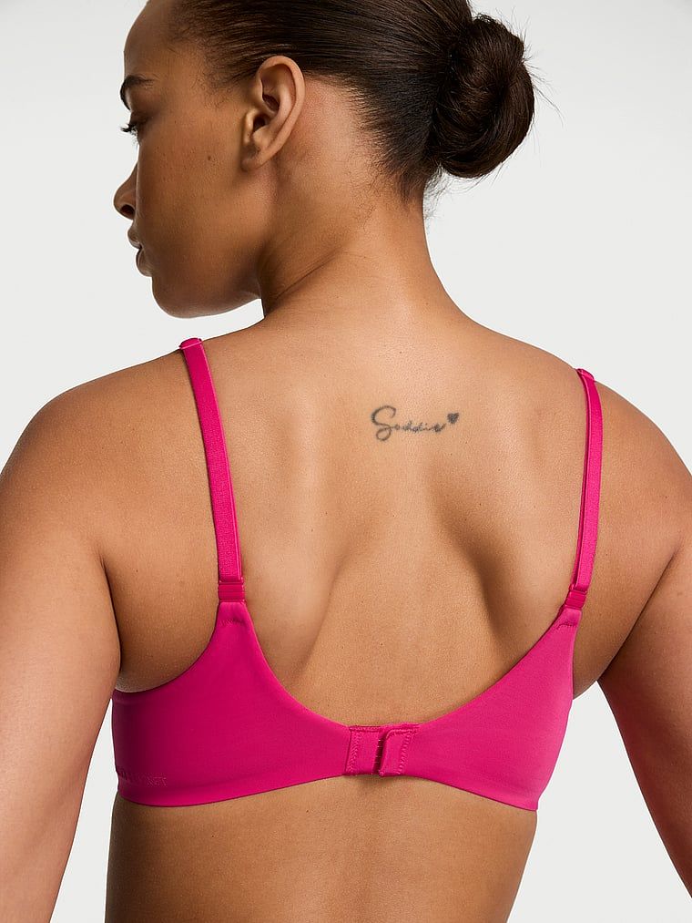 FlexFactor Demi mírně polstrovaná podprsenka. Produkt je růžové barvy a pochází z kolekce Body by Victoria.