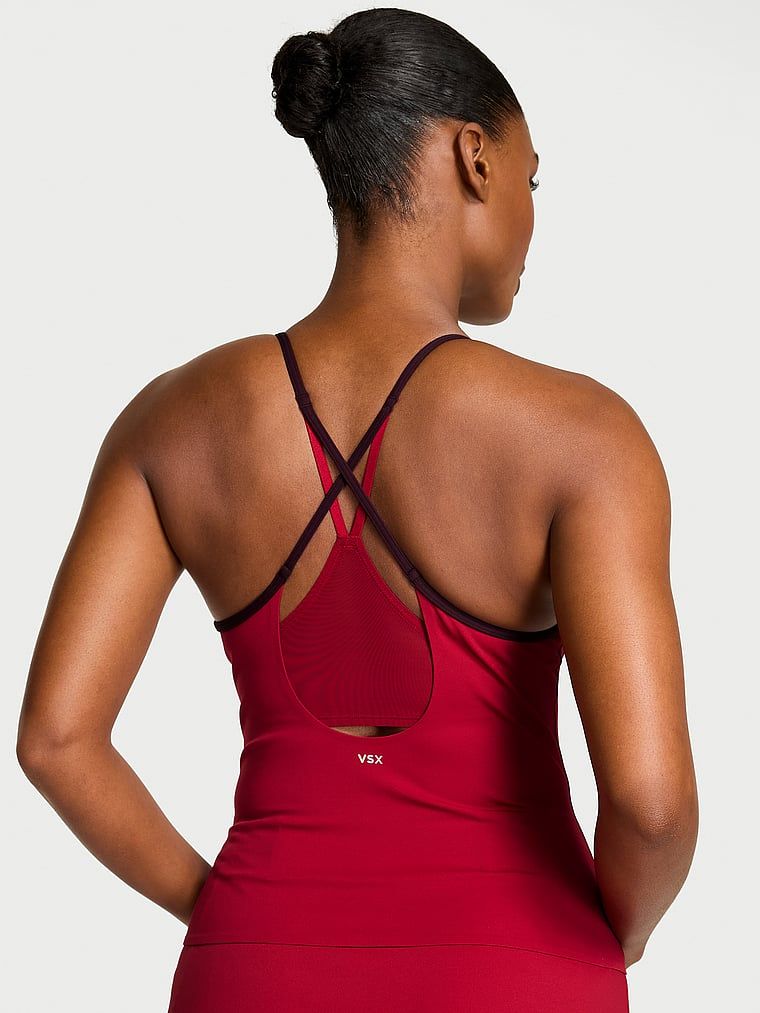 Sportovní top VSX Elevate s vysokými špičkami. Produkt je červený a pochází z kolekce VSX.