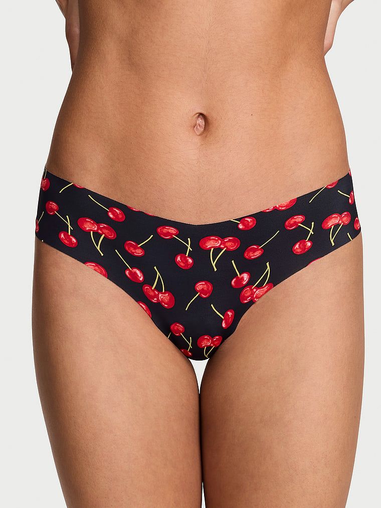 Bezšvové tanga s ramínky na zadní straně No-Show Strappy. Produkt je vzorovaný a pochází z kolekce No-Show.