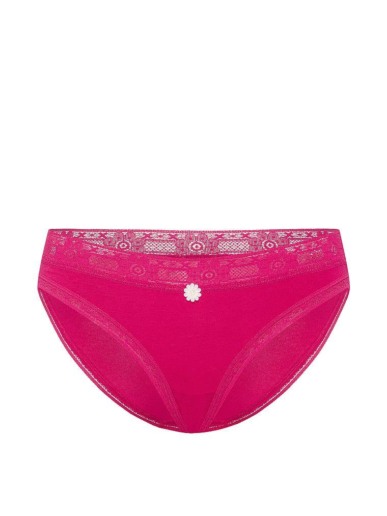 Bavlněné kalhotky s háčkovanými krajkovými bikinami. Produkt je růžové barvy a pochází z kolekce Lace Trim.