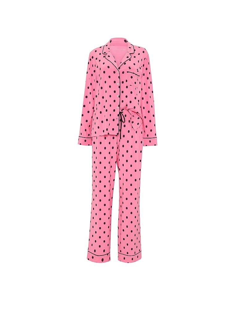 Pyžamo vyrobené ze SoSoft modalu. Produkt má vzorovanou barvu a pochází z kolekce Victoria's Secret.