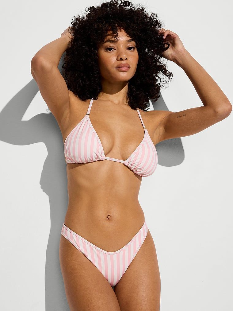 Nezbytný brazilský spodní bok bikin. Produkt je vzorovaný a pochází z kolekce Victoria's Secret Swim.