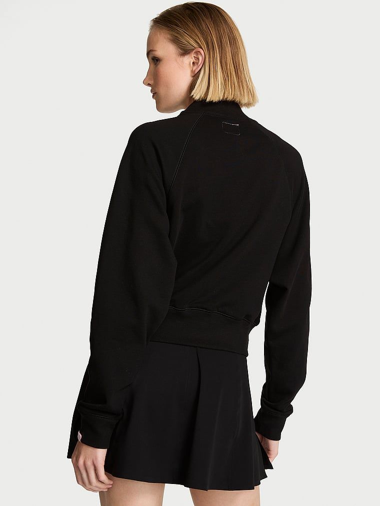Bomber bunda mimo službu. Produkt je černý a pochází z kolekce Angel Essentials.