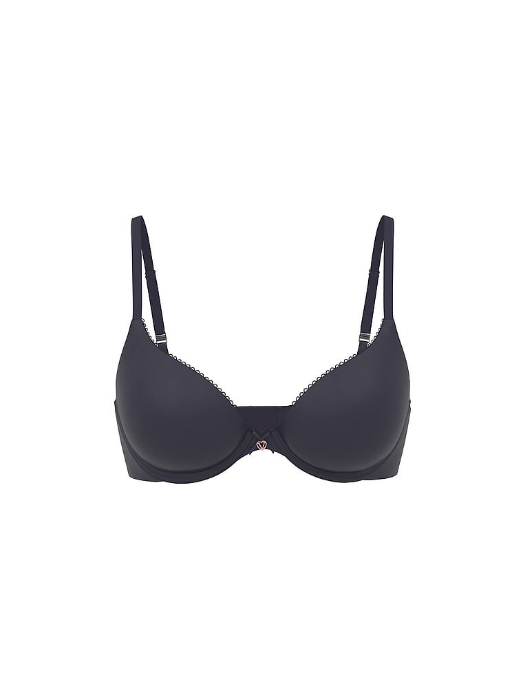 Mírně vycpaná podprsenka s pevně vystavěnými košíčky. Produkt je modré barvy a pochází z kolekce Body by Victoria.