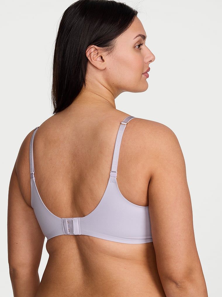 Mírně polstrovaná podprsenka Smooth Demi. Produkt je fialové barvy a pochází z kolekce Love Cloud.