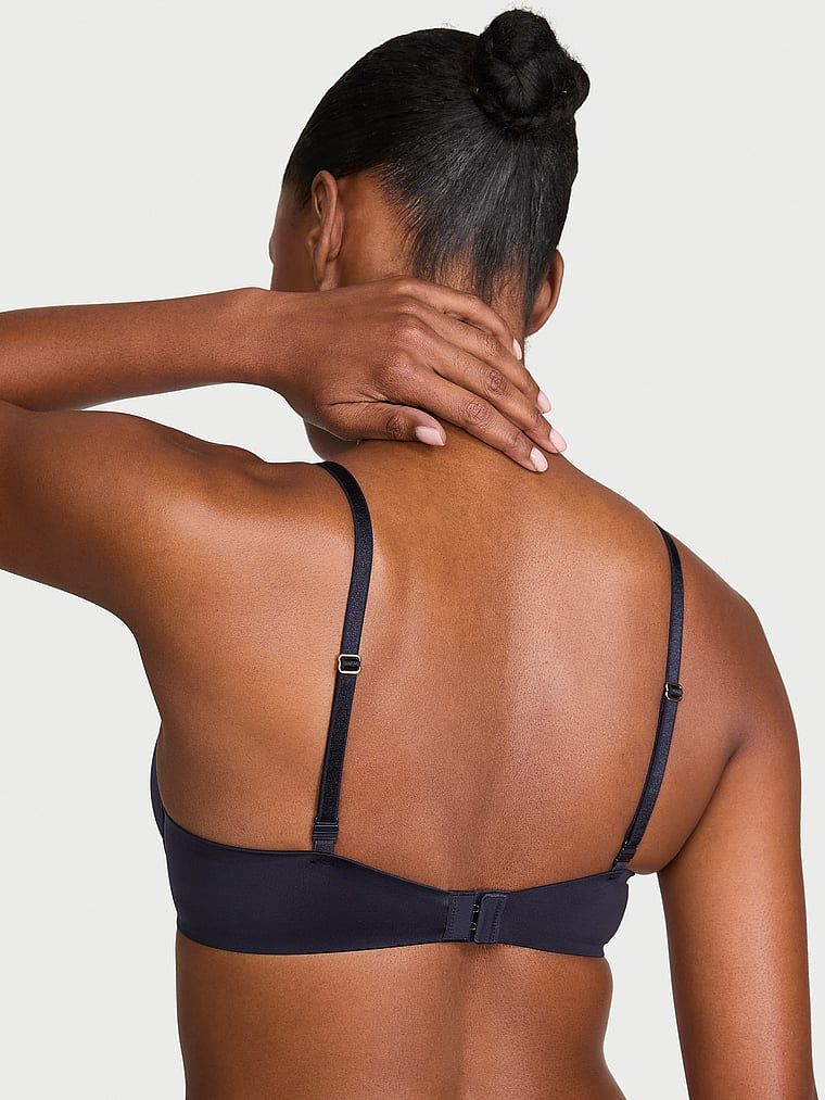 Mírně polstrovaná podprsenka Smooth Demi. Produkt je modré barvy a pochází z kolekce Very Sexy.