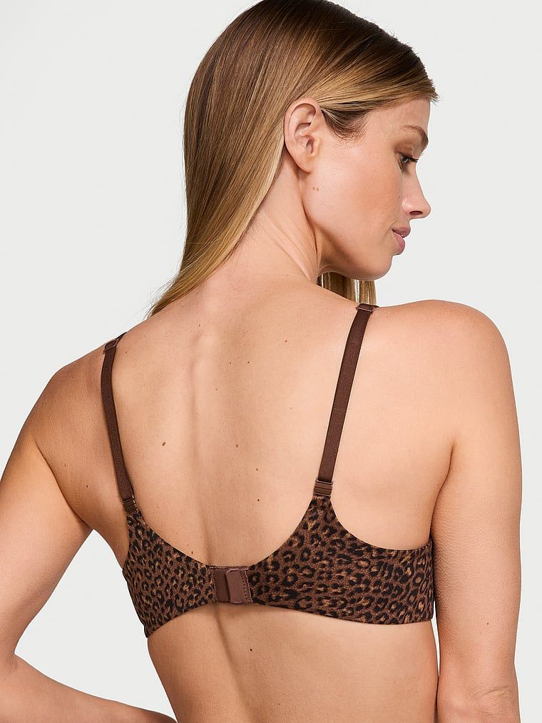 Perfect Shape Hladká push-up podprsenka. Produkt má vzor se zvířecím motivem a pochází z kolekce Body by Victoria.