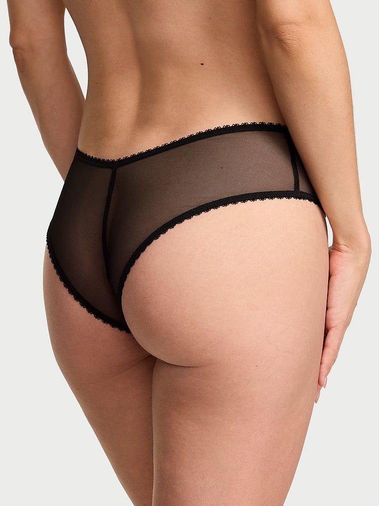 Tease Machle Cheeky Mesh kalhotky. Produkt je vzorovaný a pochází z kolekce Victoria's Secret.