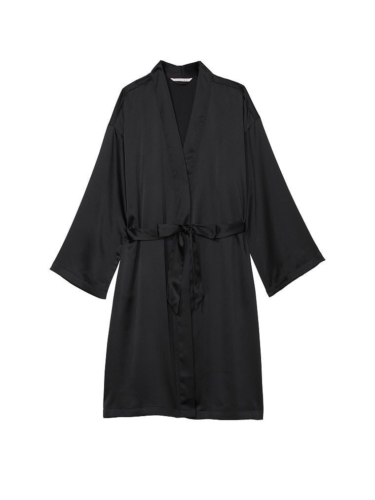 Midi saténový župan. Produkt je černý a pochází z kolekce Victoria's Secret.