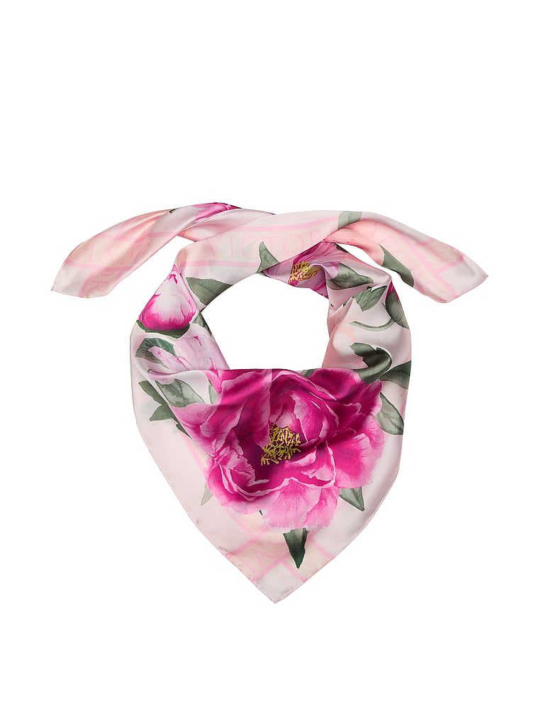 Saténový šál. Produkt je vzorovaný a pochází z kolekce Victoria's Secret.