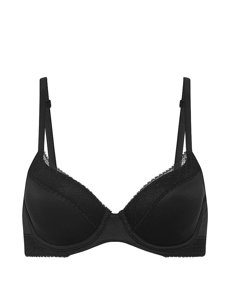 Mírně vycpaná podprsenka s vložkami z demikrajky. Produkt je černý a pochází z kolekce Body by Victoria.