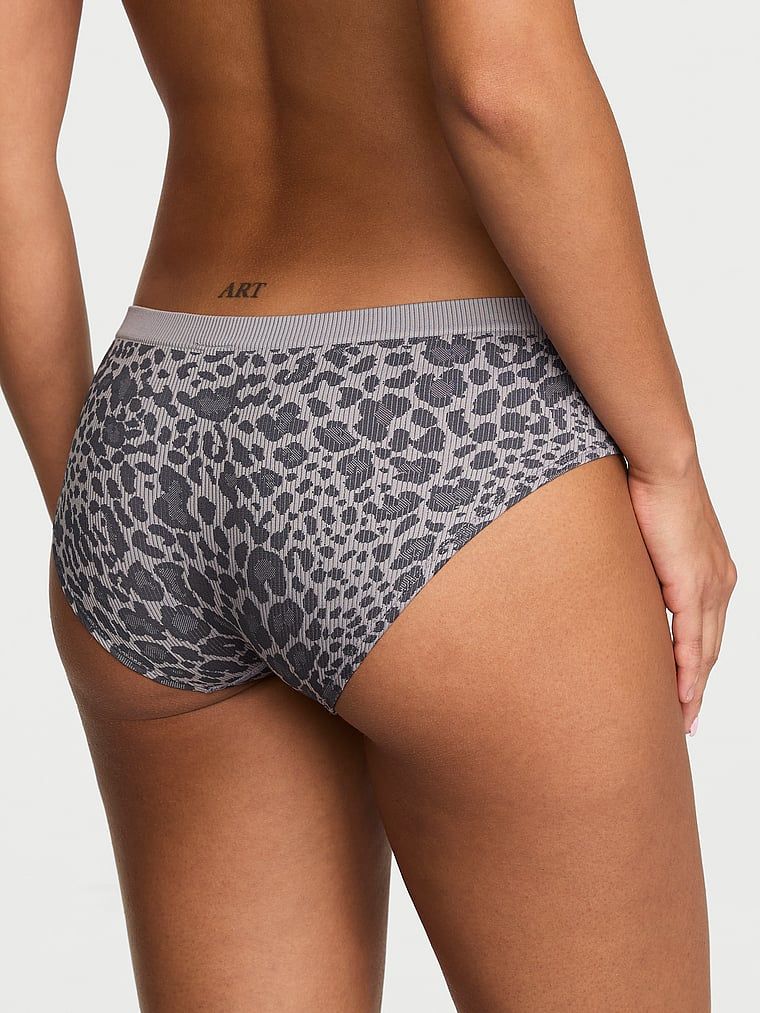 Bezešvové Leopardí žebrové slipy Hiphugger s žebrováním. Produkt má vzorovanou barvu a pochází z kolekce Seamless.