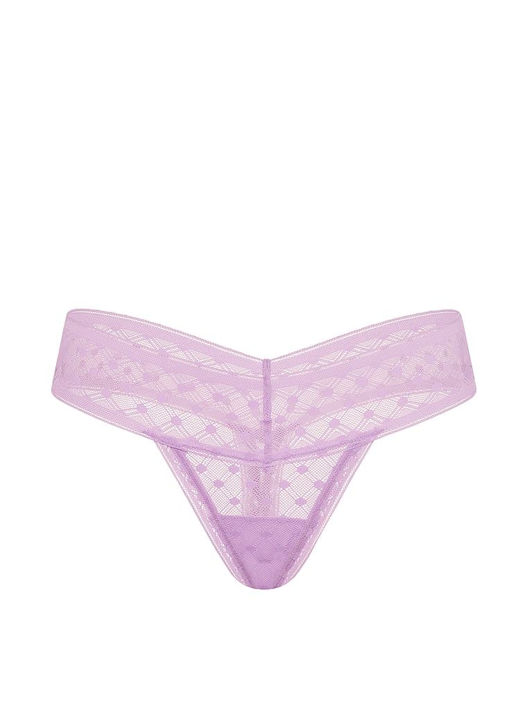 Tanga vyrobená z krajky Dot Geo. Produkt je fialové barvy a pochází z kolekce Lacie.