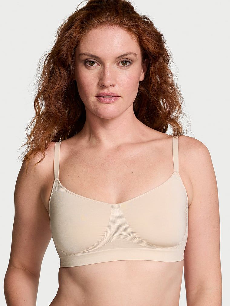 Tvarovací prádlo od Victoria tvarující bralette. Produkt je béžový a pochází z kolekce Victoria's Secret.