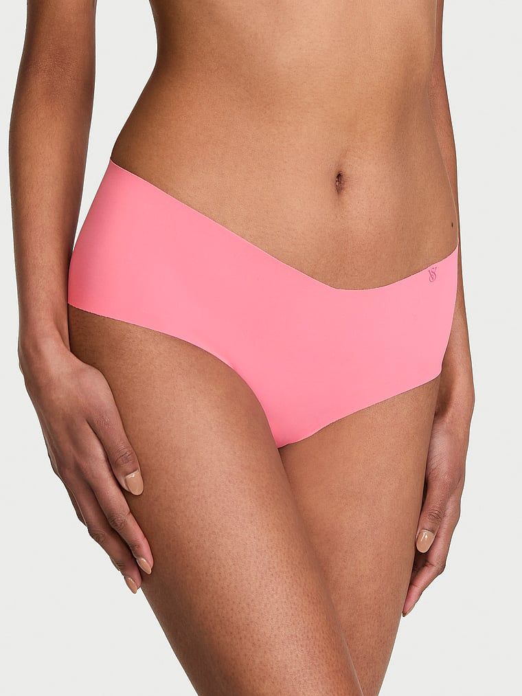 Bezešvové kalhotky bez ukázek. Produkt je růžové barvy a pochází z kolekce No-Show.