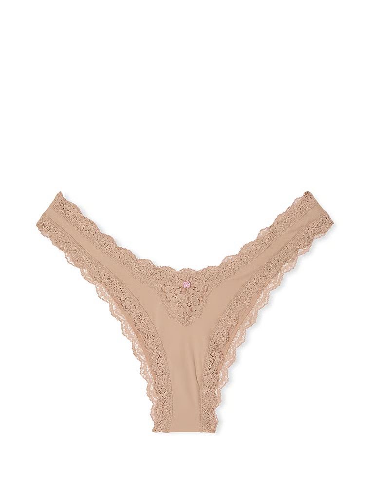 Brazilské kalhotky s krajkou Lace Trim Brazilian. Produkt je béžový a pochází z kolekce Dream Angels.
