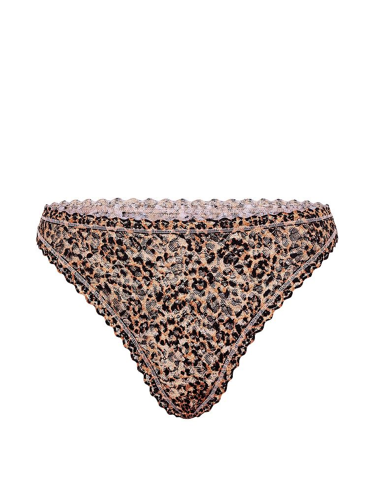 Krajkové kalhotky z krajky z 90. let. Produkt je vzorovaný a pochází z kolekce Lacie.