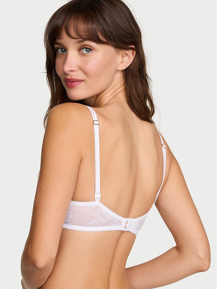 Rose Lace push-up podprsenka. Produkt je bílé barvy a pochází z kolekce Very Sexy.