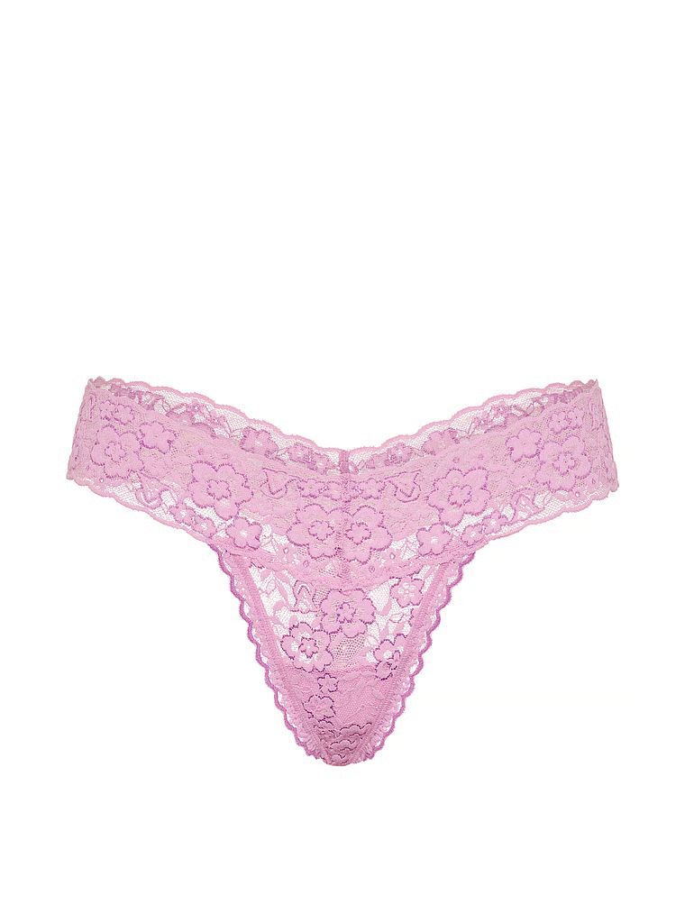 Krajkové tanga Lace. Produkt je růžové barvy a pochází z kolekce Lacie.