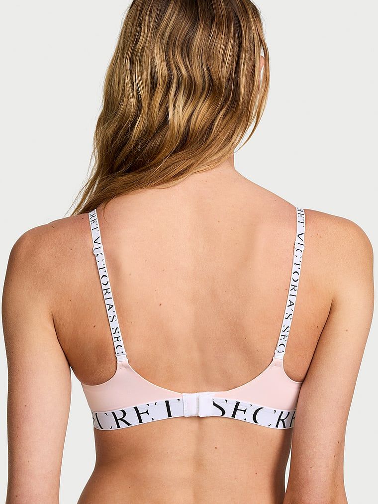 CoolBra Demi mírně polstrovaný. Produkt je růžové barvy a pochází z kolekce triček.