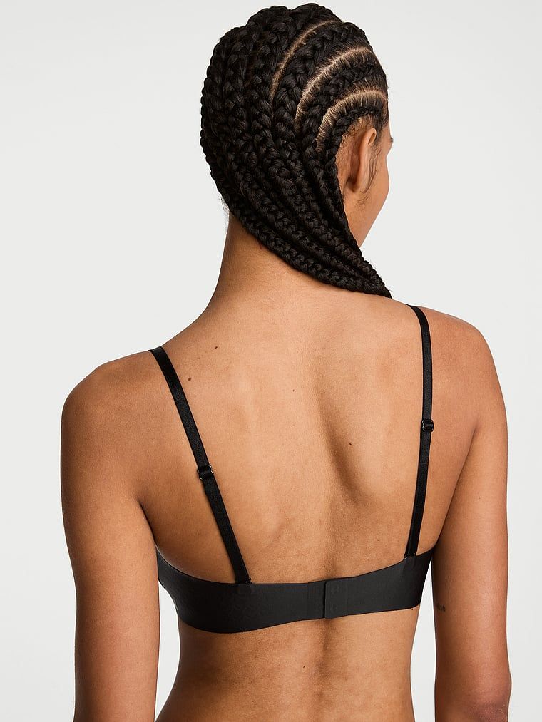 Uplift bezramínková push-up podprsenka. Produkt je černý a pochází z kolekce Invisible by Victoria's Secret.