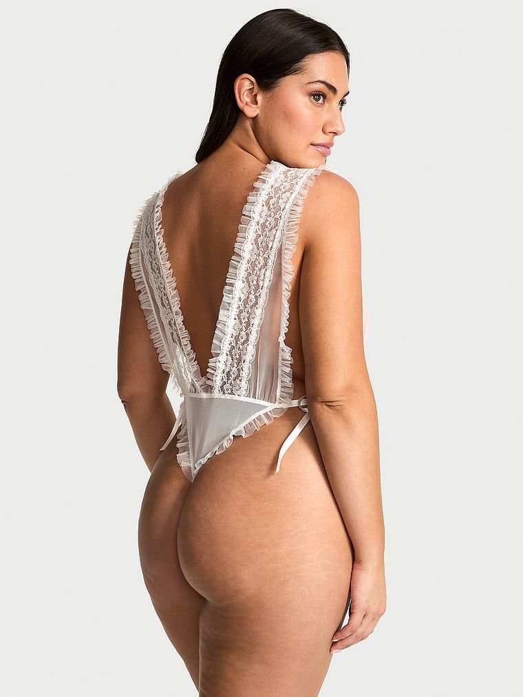 Síťované body s krajkou Dare to Dream. Výrobek je bílý a pochází z kolekce Dream Angels.