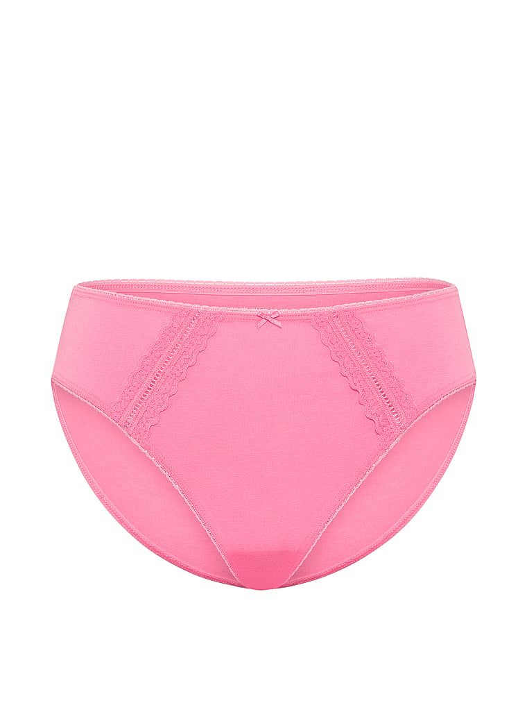 Bavlněné kalhotky s vložkami na krajku. Produkt je růžové barvy a pochází z kolekce Victoria's Secret.