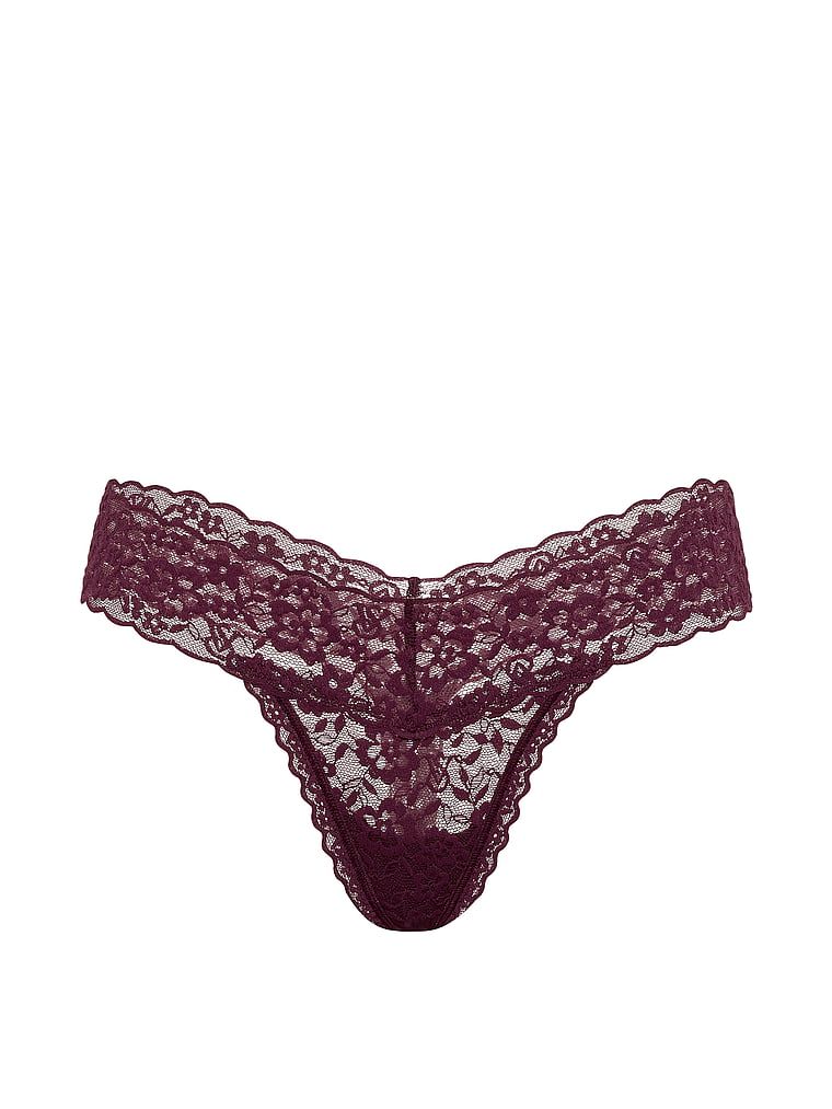 Krajkové krajkové tanga. Produkt je růžové barvy a pochází z kolekce Lacie.