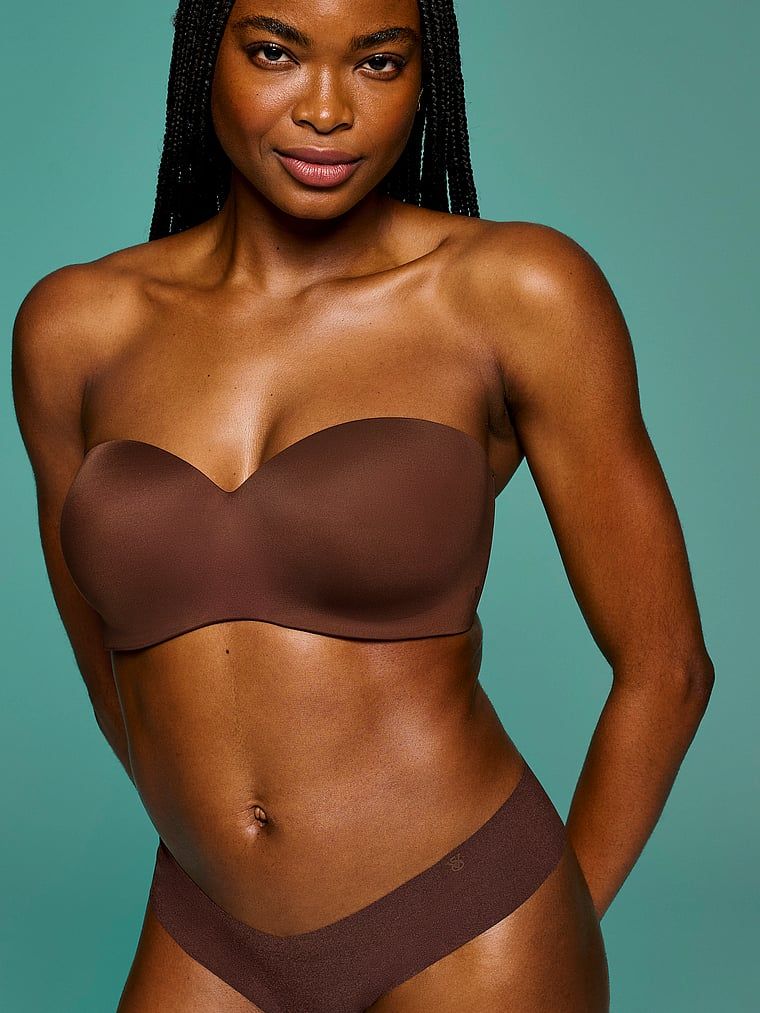 Sweetheart podprsenka bez ramínek a mírně vycpávaná podprsenka. Produkt je hnědé barvy a pochází z kolekce Victoria's Secret Bar.