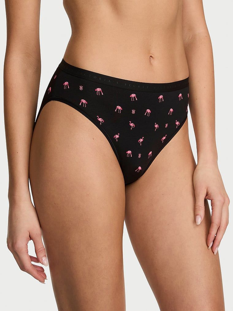 Bavlněné slipy s vysoko střiženými nohavičkami. Produkt je vzorovaný a pochází z kolekce Victoria's Secret.