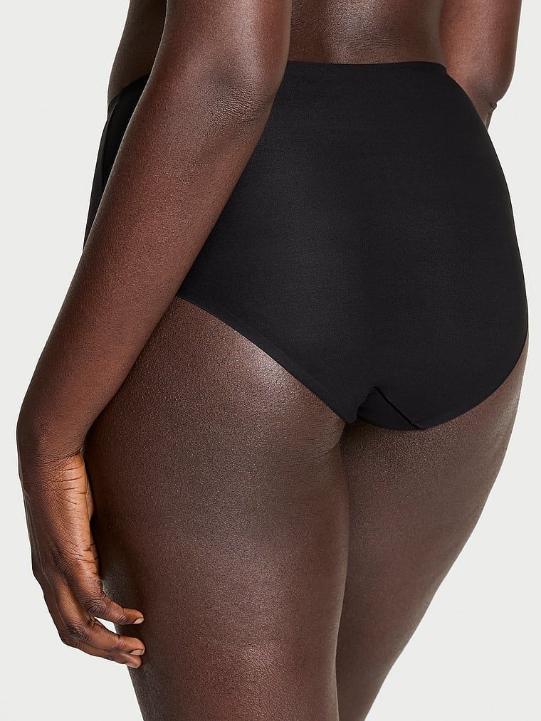 Kalhotky s vysokým pasem Flex. Produkt je černý a pochází z kolekce Body by Victoria.