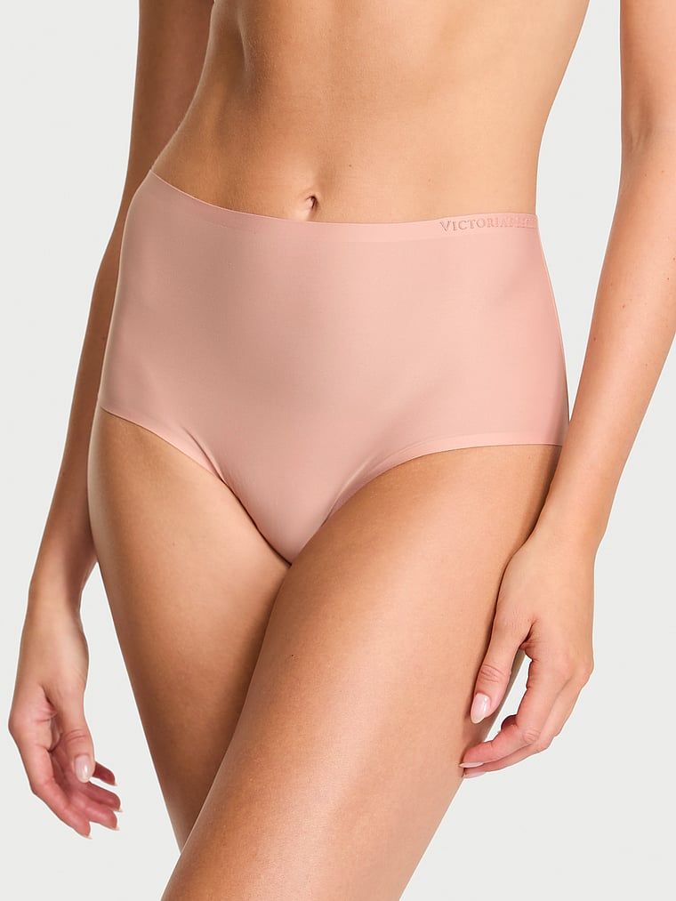 Kalhotky Flex z mikrovlákna. Produkt je béžový a pochází z kolekce Body by Victoria.