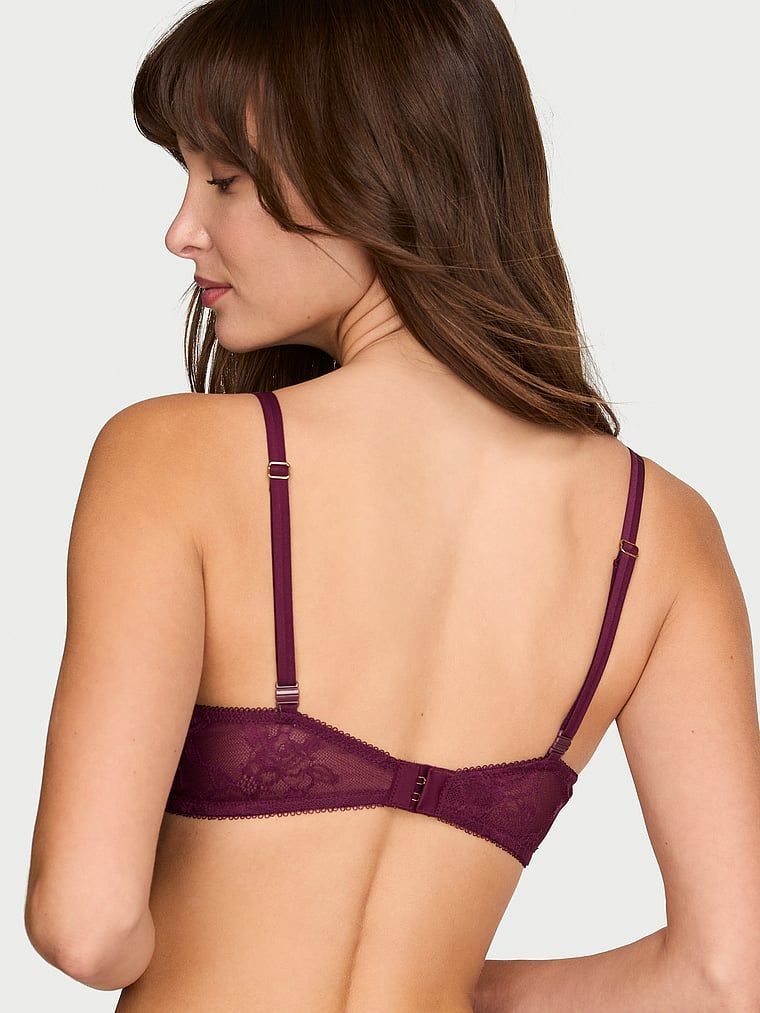 Rose Lace push-up podprsenka. Produkt je růžové barvy a pochází z kolekce Very Sexy.